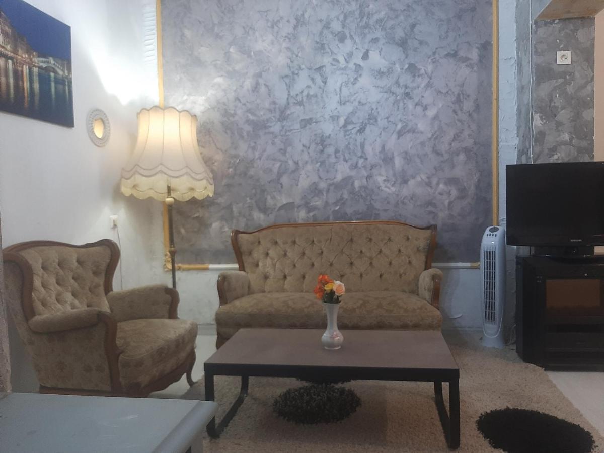 Studio Calea Victoriei Apartment บูคาเรสต์ ภายนอก รูปภาพ